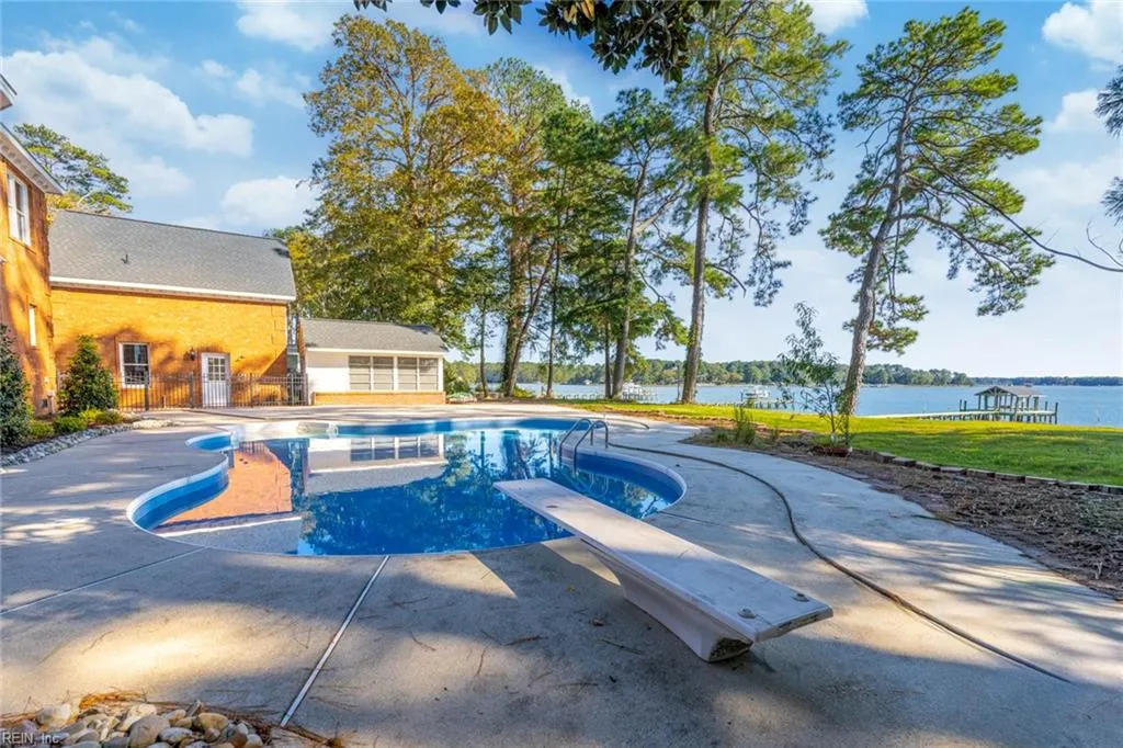 Virginia Beach, Virginia 23454, United States, 7 Bedrooms Bedrooms, ,7 BathroomsBathrooms,Residential,Active,233299