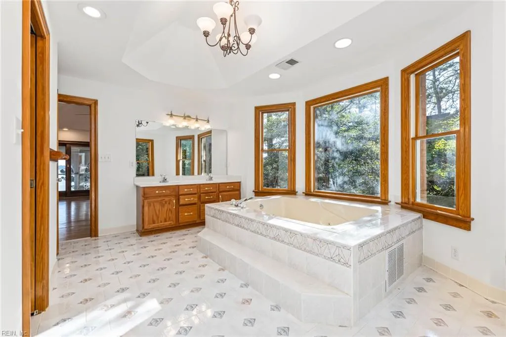 Virginia Beach, Virginia 23454, United States, 7 Bedrooms Bedrooms, ,7 BathroomsBathrooms,Residential,Active,233299