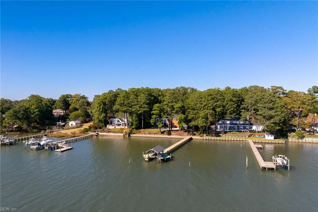 Virginia Beach, Virginia 23454, United States, 7 Bedrooms Bedrooms, ,7 BathroomsBathrooms,Residential,Active,233299