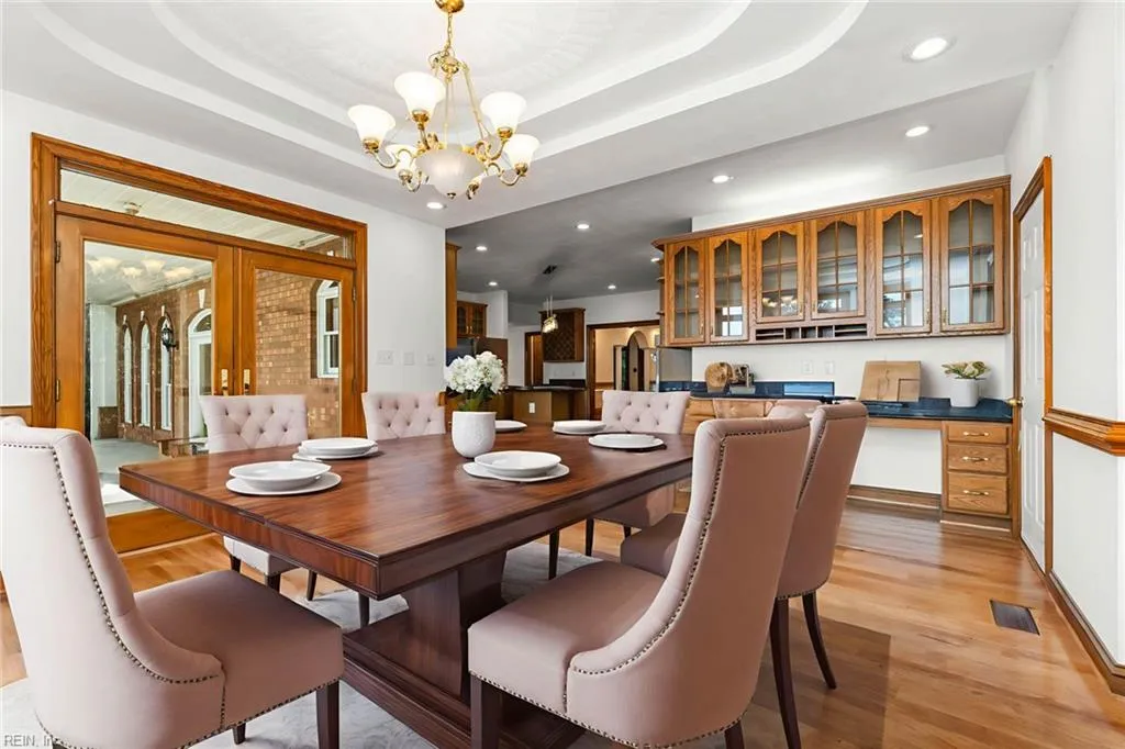 Virginia Beach, Virginia 23454, United States, 7 Bedrooms Bedrooms, ,7 BathroomsBathrooms,Residential,Active,233299