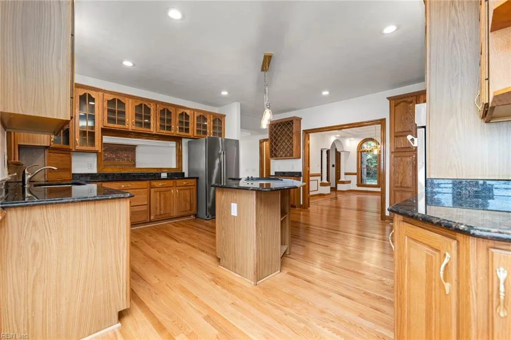 Virginia Beach, Virginia 23454, United States, 7 Bedrooms Bedrooms, ,7 BathroomsBathrooms,Residential,Active,233299