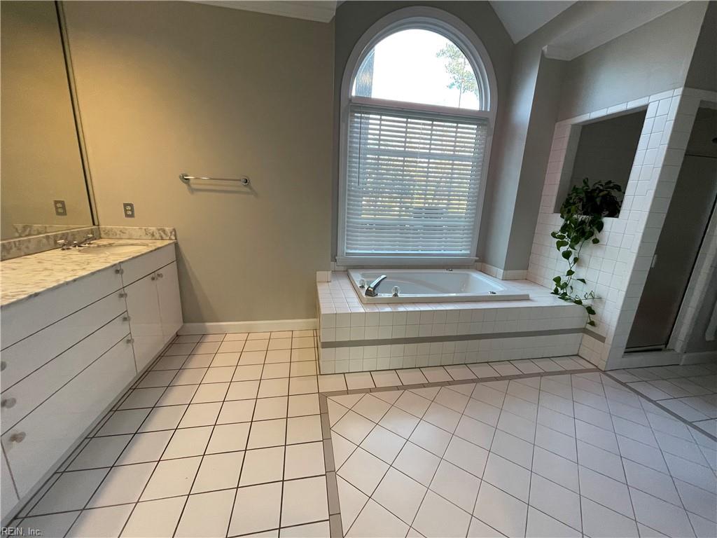 Virginia Beach, Virginia 23455, United States, 5 Bedrooms Bedrooms, ,4 BathroomsBathrooms,Residential,Active,64510