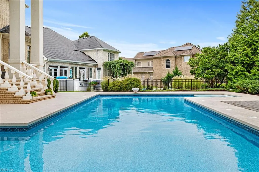 Suffolk, Virginia 23435, United States, 5 Bedrooms Bedrooms, ,5 BathroomsBathrooms,Residential,Active,247066