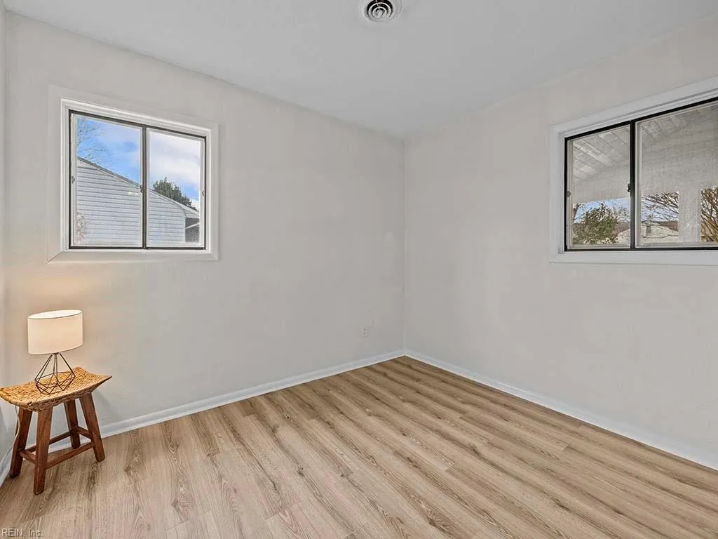 Virginia Beach, Virginia 23455, United States, 3 Bedrooms Bedrooms, ,1 BathroomBathrooms,Residential,Pending,3493