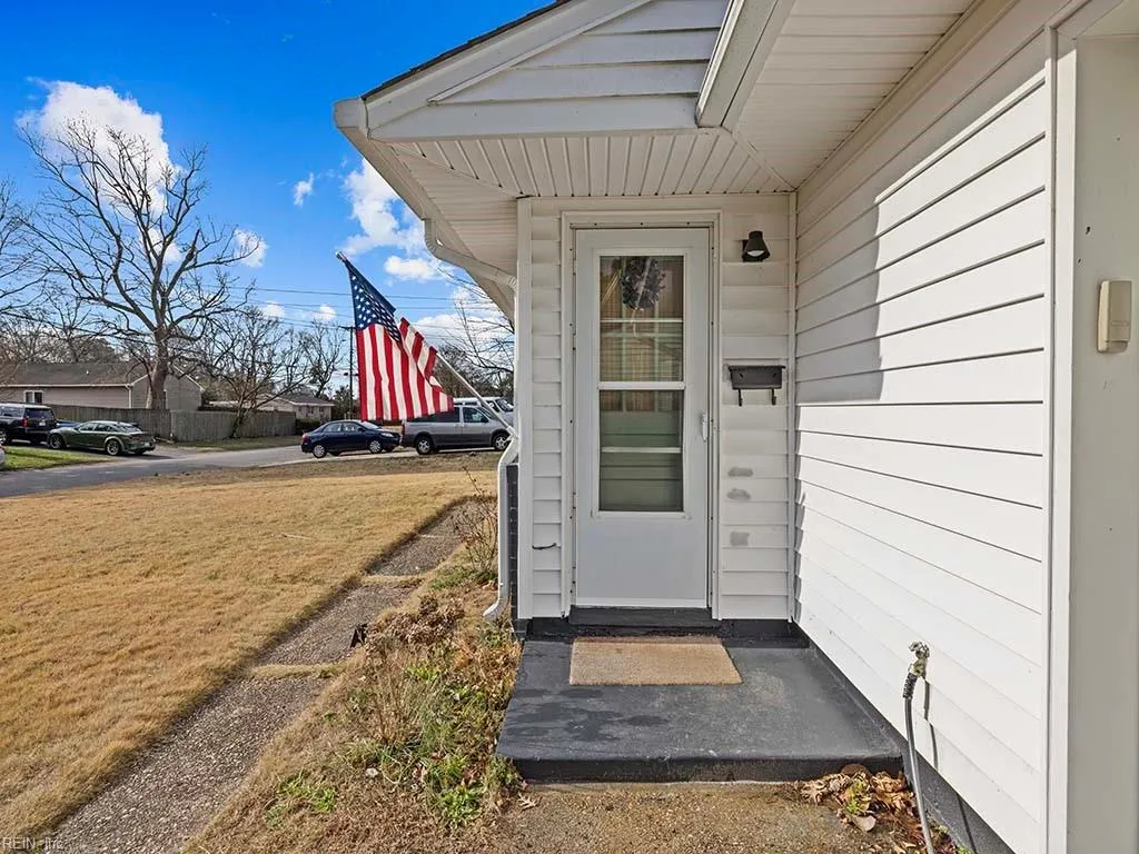 Virginia Beach, Virginia 23455, United States, 3 Bedrooms Bedrooms, ,1 BathroomBathrooms,Residential,Pending,3493