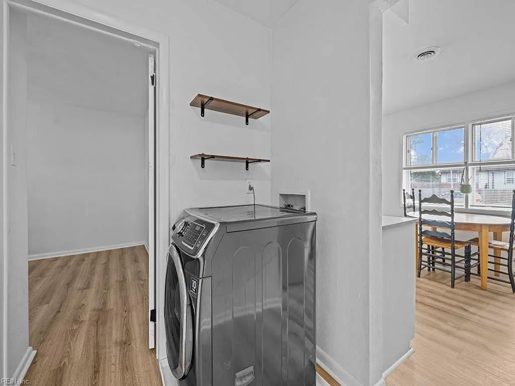 Virginia Beach, Virginia 23455, United States, 3 Bedrooms Bedrooms, ,1 BathroomBathrooms,Residential,Pending,3493