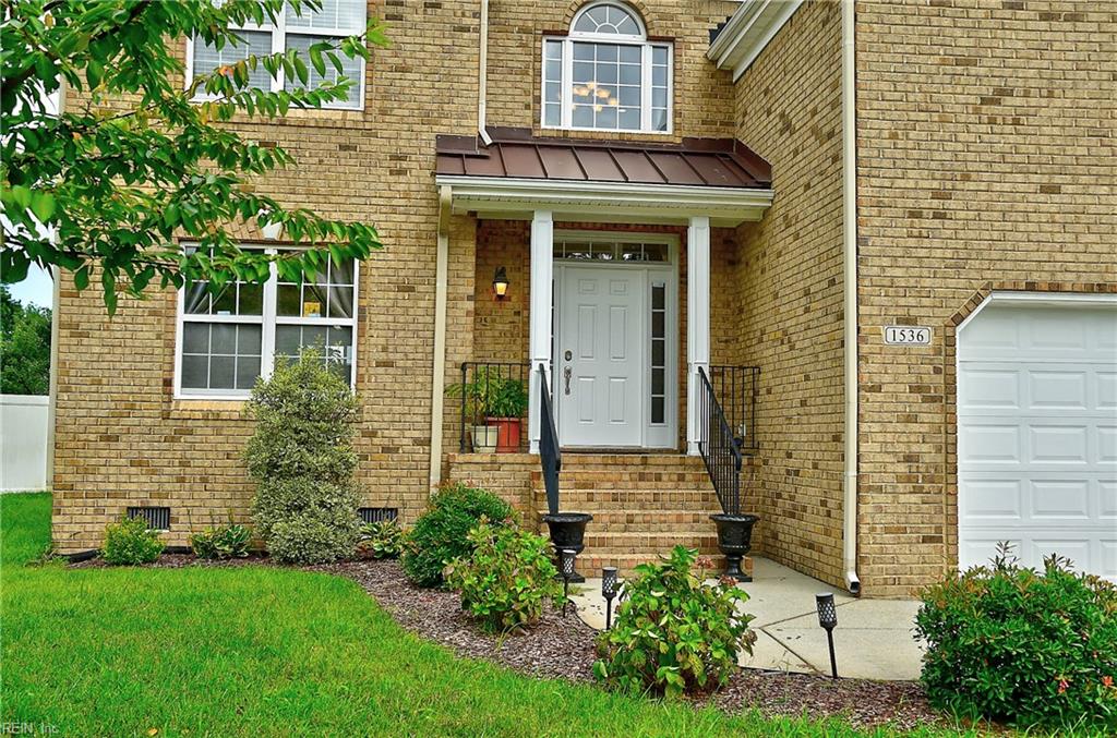 1536 Drumheller DR