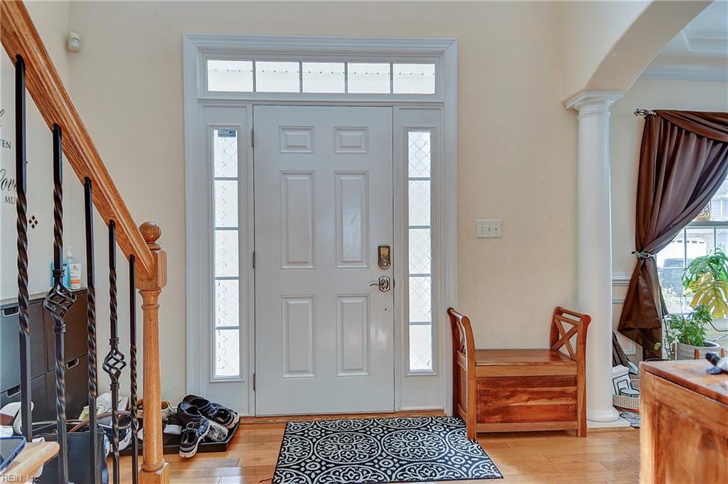 1536 Drumheller DR