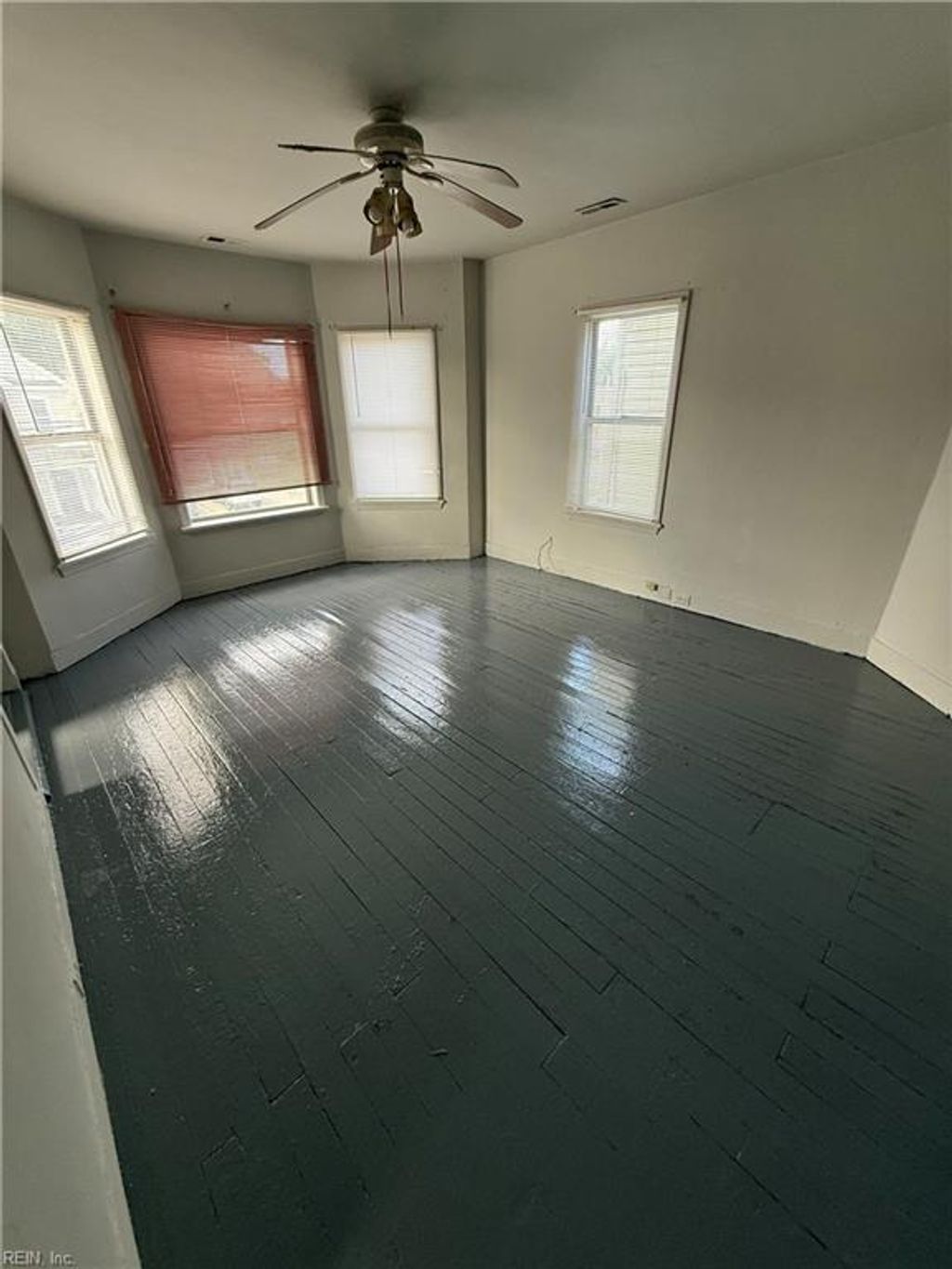 Photo of 309 W 26th Street, Norfolk, VA 23517 (MLS # 10607076)