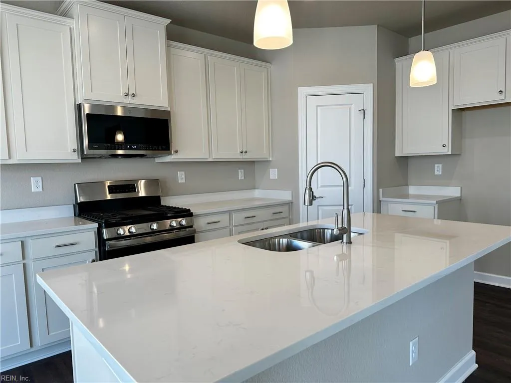 Suffolk, Virginia 23434, United States, 3 Bedrooms Bedrooms, ,3 BathroomsBathrooms,Residential,Active,91739