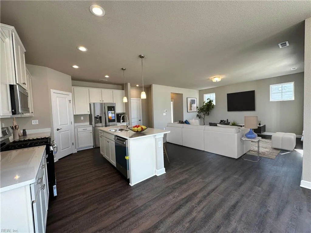 Suffolk, Virginia 23434, United States, 3 Bedrooms Bedrooms, ,3 BathroomsBathrooms,Residential,Active,91739