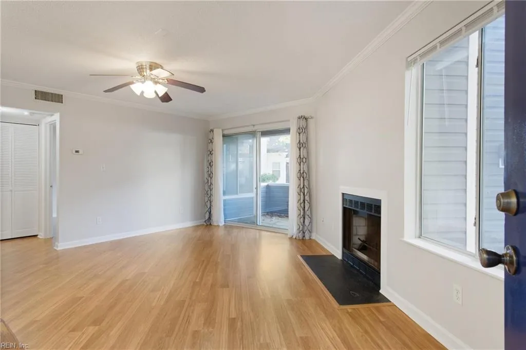 Newport News, Virginia 23606, United States, 1 Bedroom Bedrooms, ,2 BathroomsBathrooms,Residential,Active,241750