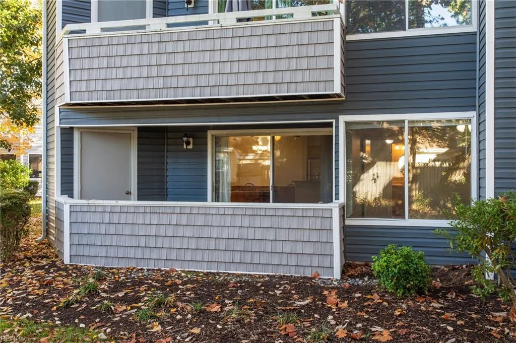 Newport News, Virginia 23606, United States, 1 Bedroom Bedrooms, ,2 BathroomsBathrooms,Residential,Active,241750