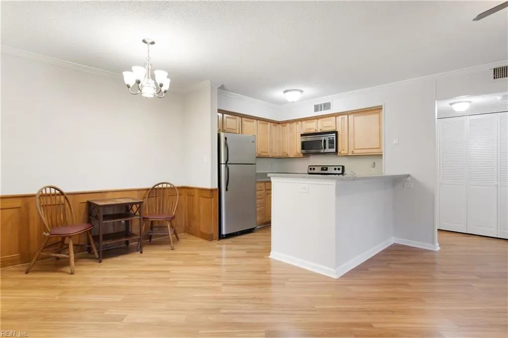 Newport News, Virginia 23606, United States, 1 Bedroom Bedrooms, ,2 BathroomsBathrooms,Residential,Active,241750