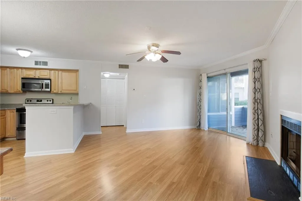 Newport News, Virginia 23606, United States, 1 Bedroom Bedrooms, ,2 BathroomsBathrooms,Residential,Active,241750