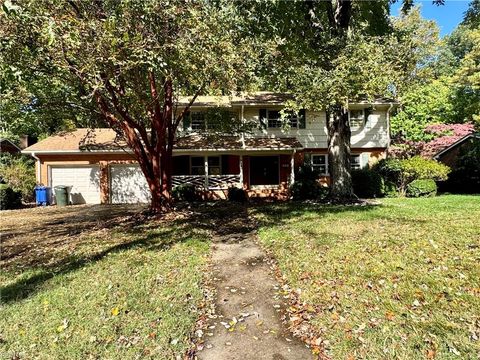 Photo of 218 Crittenden Lane, Newport News, VA 23606 (MLS # 10608245)