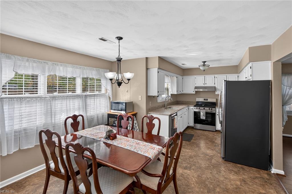 Photo of 2100 Dove Ridge Drive, Virginia Beach, VA 23464 (MLS # 10658457)