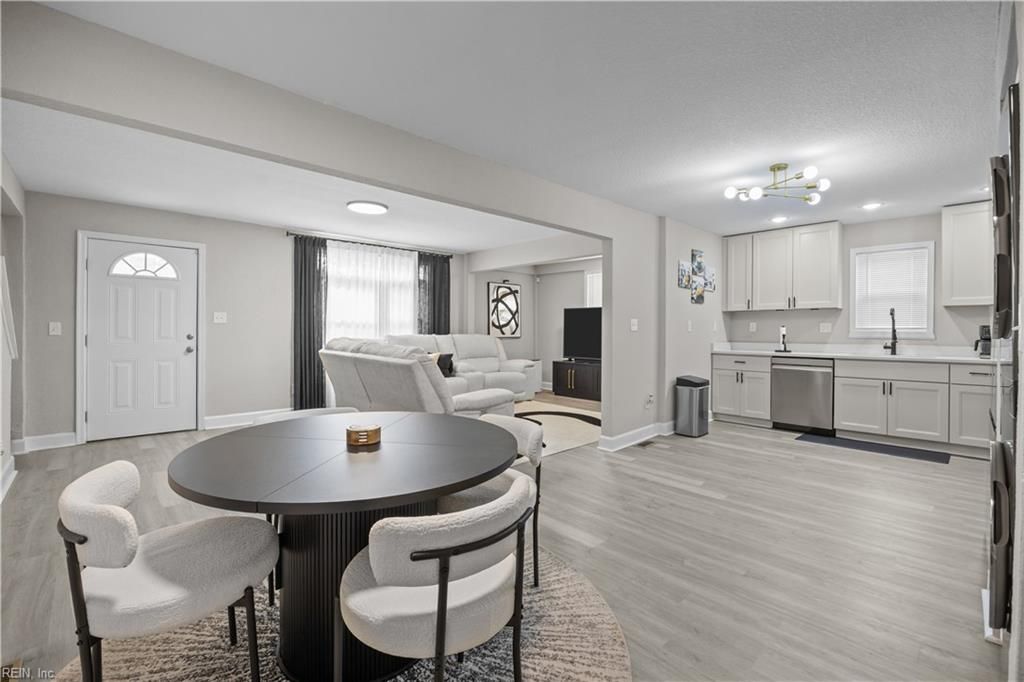 Photo of 920 Widgeon Road, Norfolk, VA 23513 (MLS # 10617495)