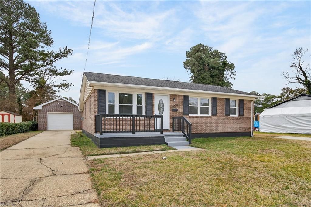 Photo of 1009 Liston Lane, Portsmouth, VA 23701 (MLS # 10620765)