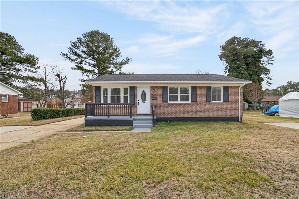 Photo of 1009 Liston Lane, Portsmouth, VA 23701 (MLS # 10620765)