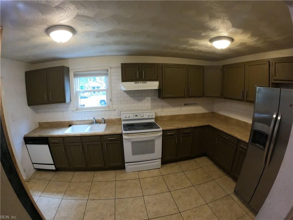 Photo of 4000 Elkhorn Avenue, Norfolk, VA 23508 (MLS # 10620408)