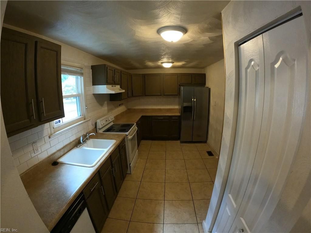 Photo of 4000 Elkhorn Avenue, Norfolk, VA 23508 (MLS # 10620408)