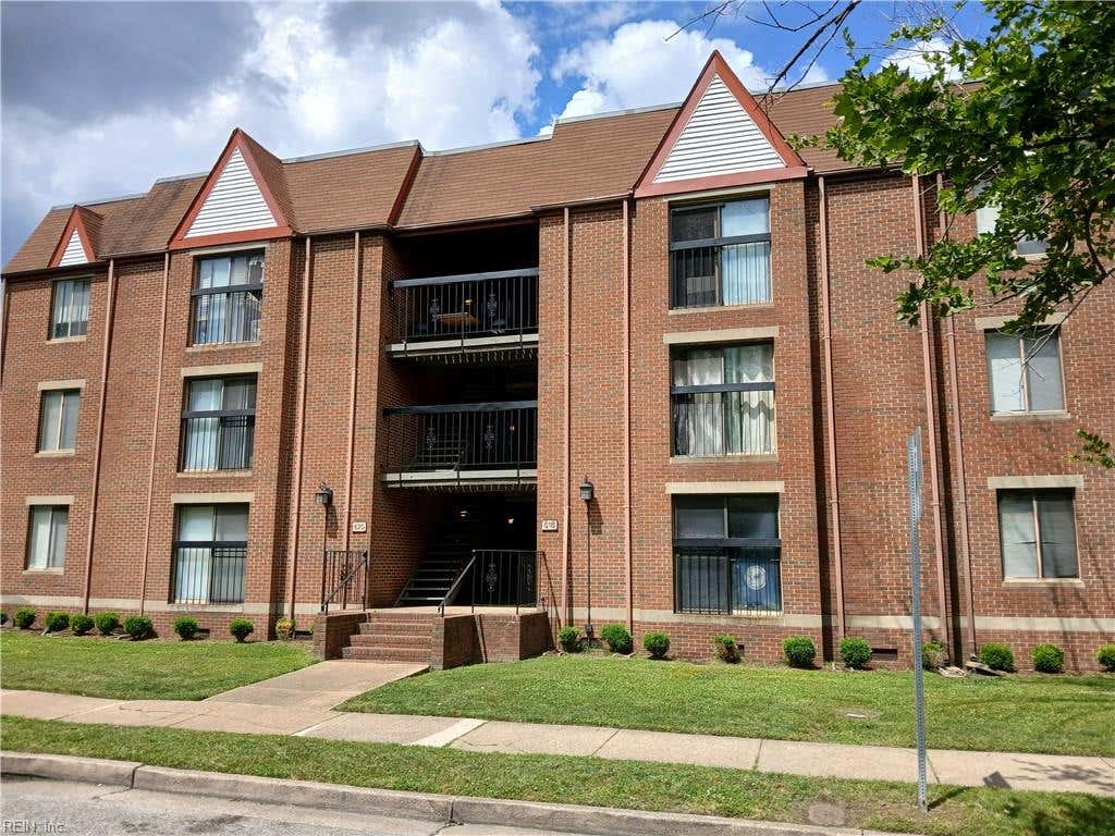 Photo of 618 W Olney Road #4, Norfolk, VA 23505 (MLS # 10646199)