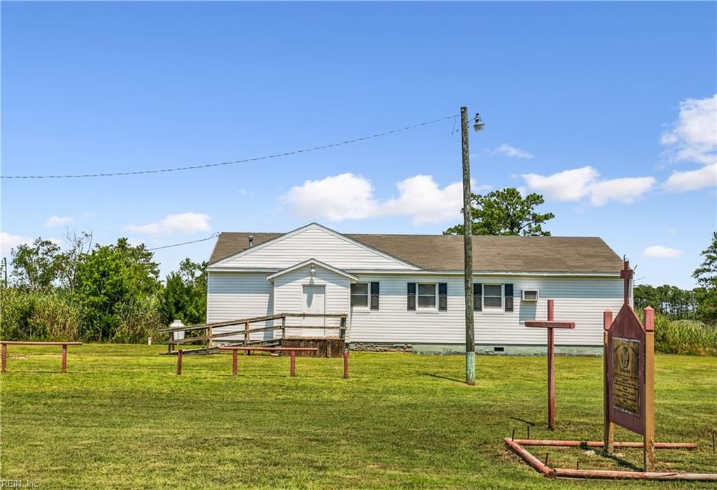 Photo of 10323 Maryus Road, Hayes, VA 23072 (MLS # 10623008)