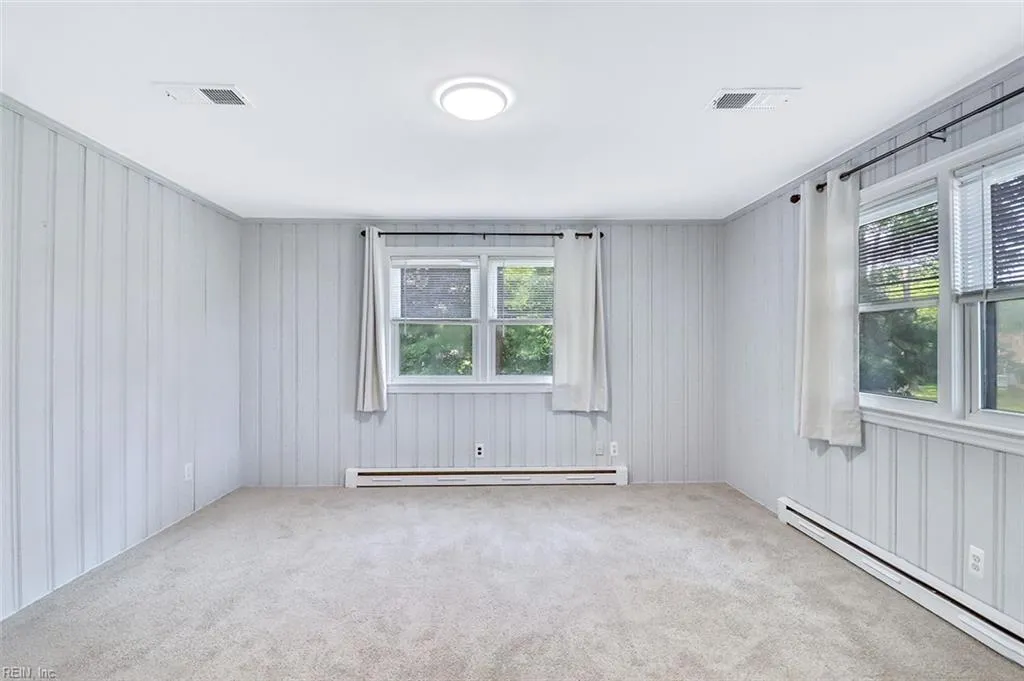 Norfolk, Virginia 23505, United States, 4 Bedrooms Bedrooms, ,4 BathroomsBathrooms,Residential,Active,150879