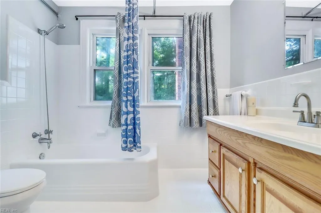 Norfolk, Virginia 23505, United States, 4 Bedrooms Bedrooms, ,4 BathroomsBathrooms,Residential,Active,150879