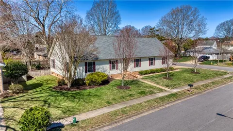985 Commodore Drive, Virginia Beach, VA 23454 - #: 10574838
