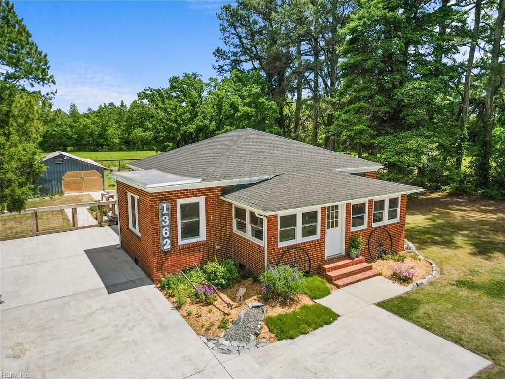 Photo of 1362 White Marsh Road, Suffolk, VA 23434 (MLS # 10633399)