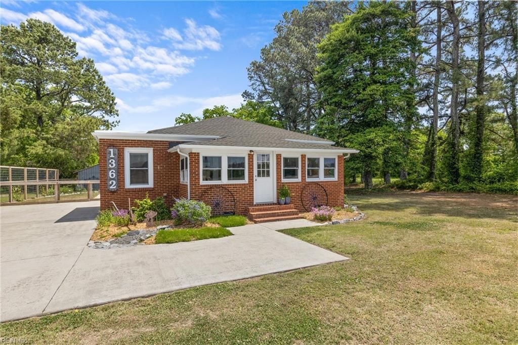 Photo of 1362 White Marsh Road, Suffolk, VA 23434 (MLS # 10633399)