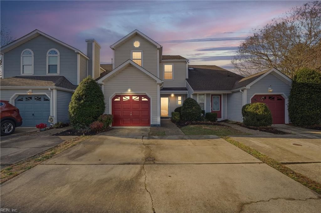 Photo of 4987 Kemps Lake Drive, Virginia Beach, VA 23462 (MLS # 10614114)