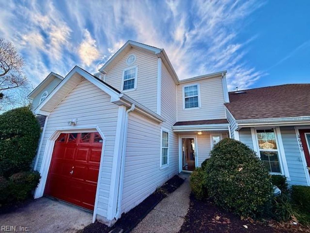 Photo of 4987 Kemps Lake Drive, Virginia Beach, VA 23462 (MLS # 10614114)