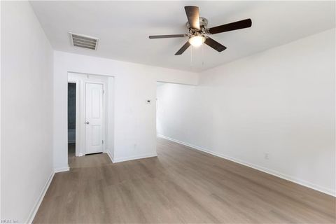 Duplex in Norfolk VA 2924 Tidewater Drive 16.jpg