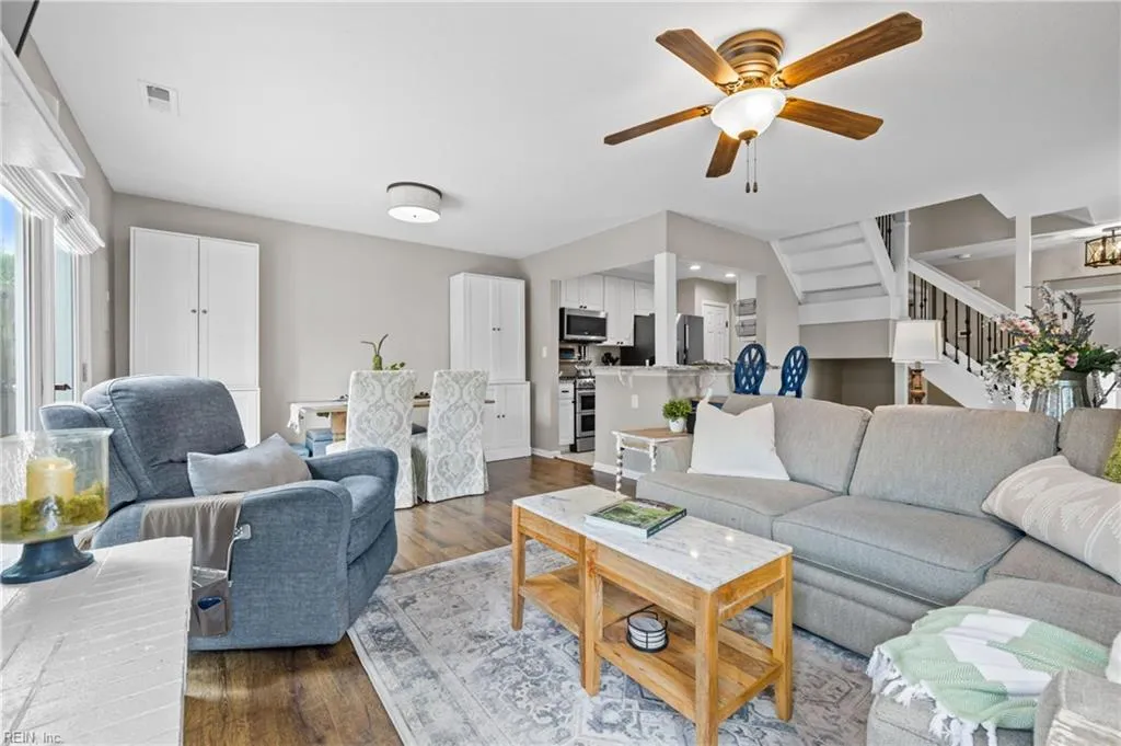 Virginia Beach, Virginia 23454, United States, 4 Bedrooms Bedrooms, ,3 BathroomsBathrooms,Residential,Pending,11499