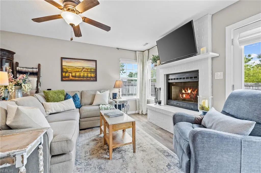 Virginia Beach, Virginia 23454, United States, 4 Bedrooms Bedrooms, ,3 BathroomsBathrooms,Residential,Pending,11499