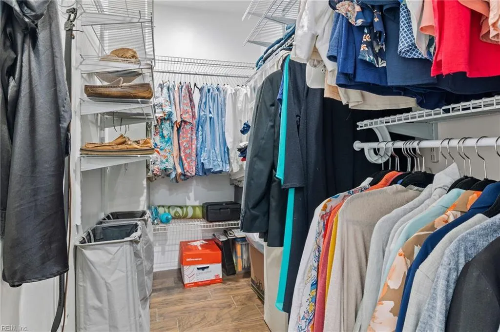 Virginia Beach, Virginia 23454, United States, 4 Bedrooms Bedrooms, ,3 BathroomsBathrooms,Residential,Pending,11499