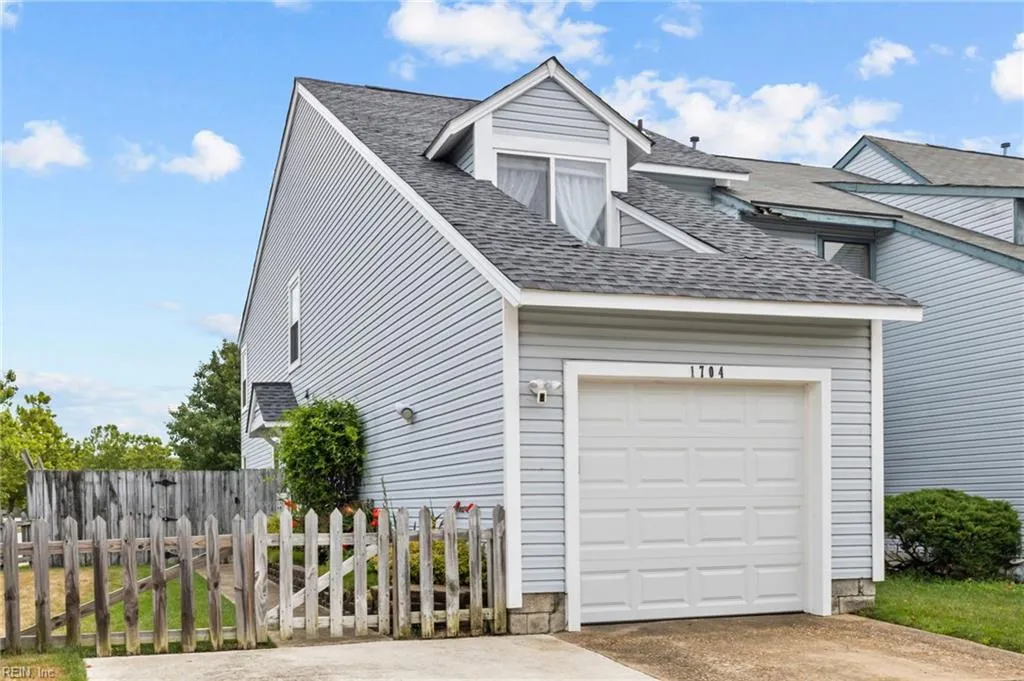 Virginia Beach, Virginia 23454, United States, 4 Bedrooms Bedrooms, ,3 BathroomsBathrooms,Residential,Pending,11499