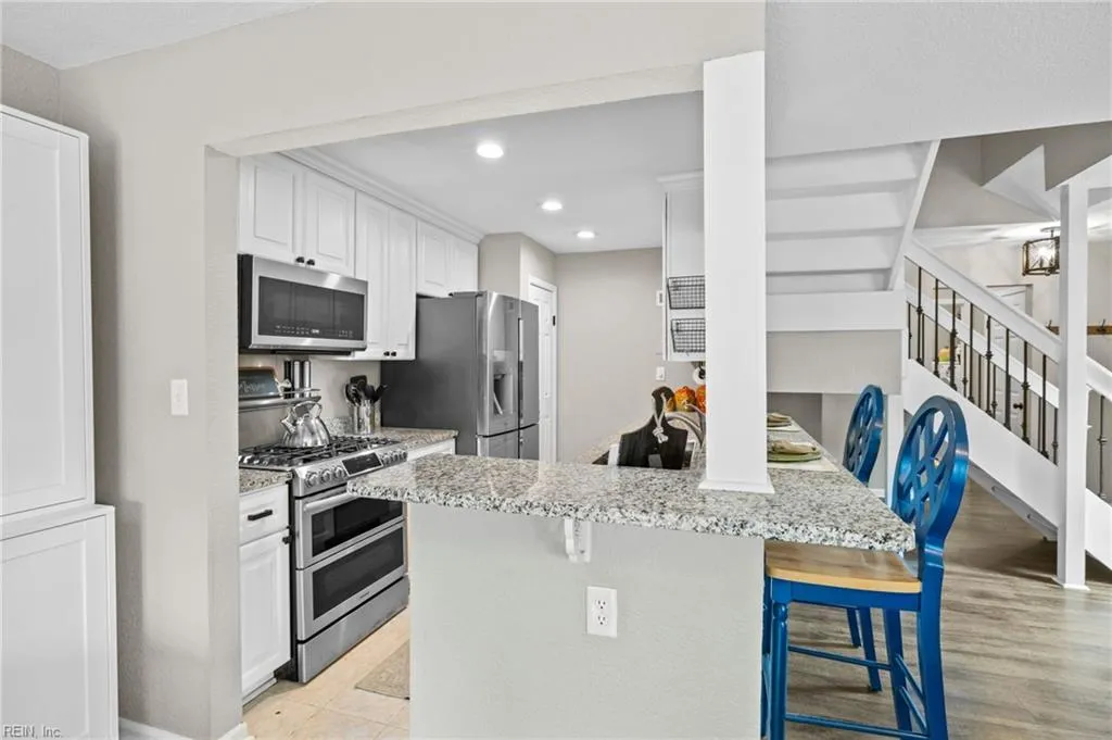 Virginia Beach, Virginia 23454, United States, 4 Bedrooms Bedrooms, ,3 BathroomsBathrooms,Residential,Pending,11499