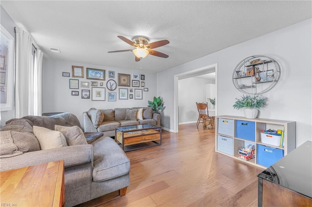 Photo of 1077 Gauguin Drive, Virginia Beach, VA 23454 (MLS # 10637673)