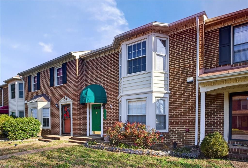 Photo of 1018 Colonial Meadows Way, Virginia Beach, VA 23454 (MLS # 10613085)