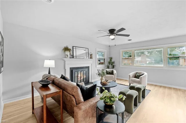 8 Lakewood Drive, photo 2 of 48