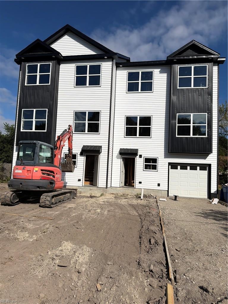 Photo of 2001 Azalea Avenue, Portsmouth, VA 23704 (MLS # 10659101)
