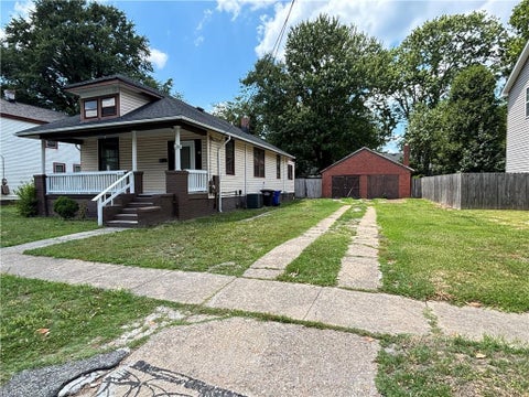 Photo of 316 Constitution Avenue, Portsmouth, VA 23704 (MLS # 10640790)