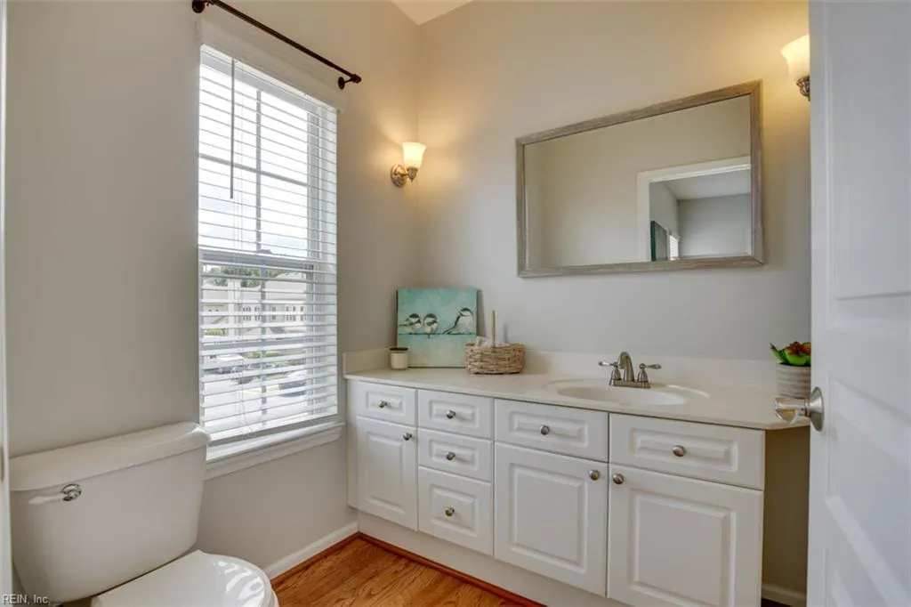 Virginia Beach, Virginia 23454, United States, 2 Bedrooms Bedrooms, ,3 BathroomsBathrooms,Residential,Active,183588