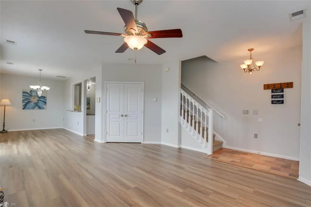 Virginia Beach, Virginia 23454, United States, 2 Bedrooms Bedrooms, ,3 BathroomsBathrooms,Residential,Active,183588