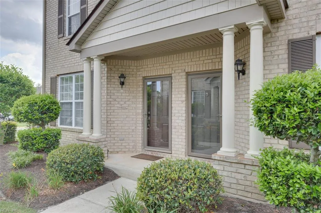 Virginia Beach, Virginia 23454, United States, 2 Bedrooms Bedrooms, ,3 BathroomsBathrooms,Residential,Active,183588