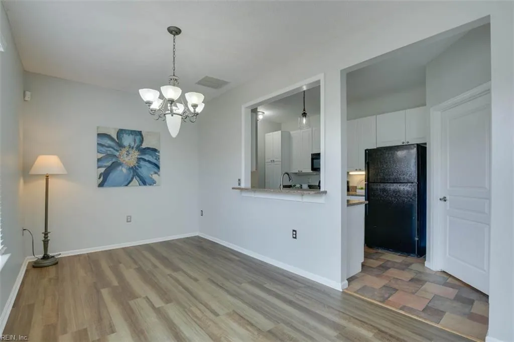 Virginia Beach, Virginia 23454, United States, 2 Bedrooms Bedrooms, ,3 BathroomsBathrooms,Residential,Active,183588